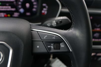 Car image 38