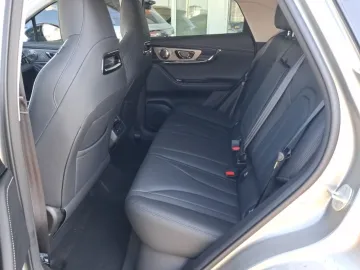 Car image 31
