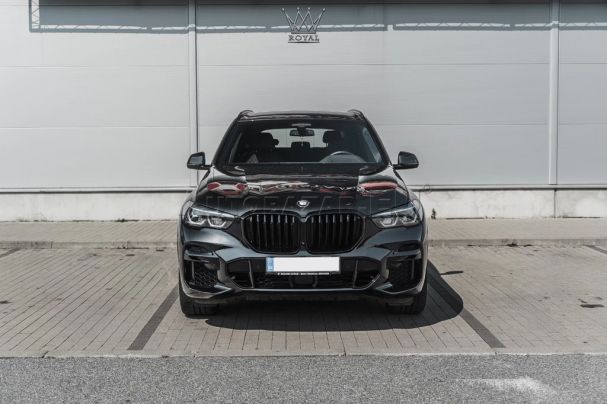 BMW X5 M50i xDrive 390 kW image number 3