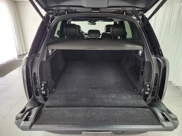 Car image 27