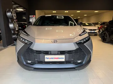 Car image 4