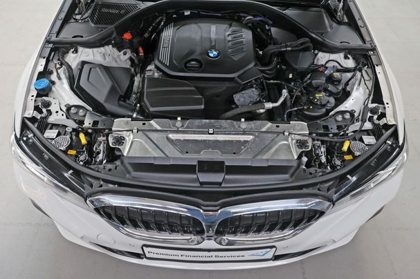 BMW 320d M Sport xDrive 140 kW image number 30