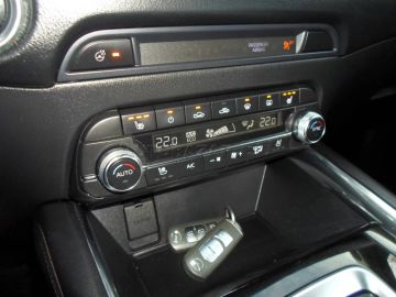 Car image 36