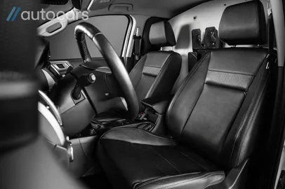 Car image 34