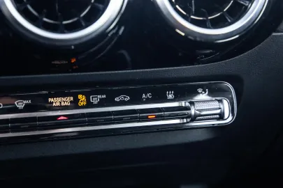 Car image 49