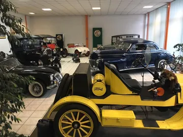 Car image 21