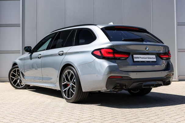 BMW 520i Touring 135 kW image number 2