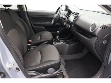 Car image 17