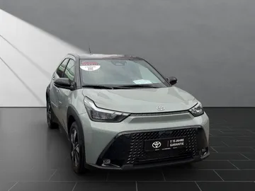 Car image 2