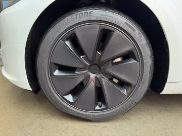 Car image 37