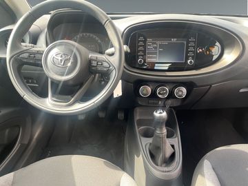 Car image 15