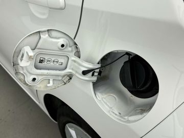 Car image 37