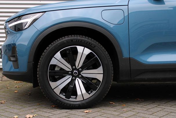 Volvo XC40 T4 Ultimate Bright 155 kW image number 7