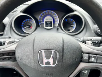 Car image 22