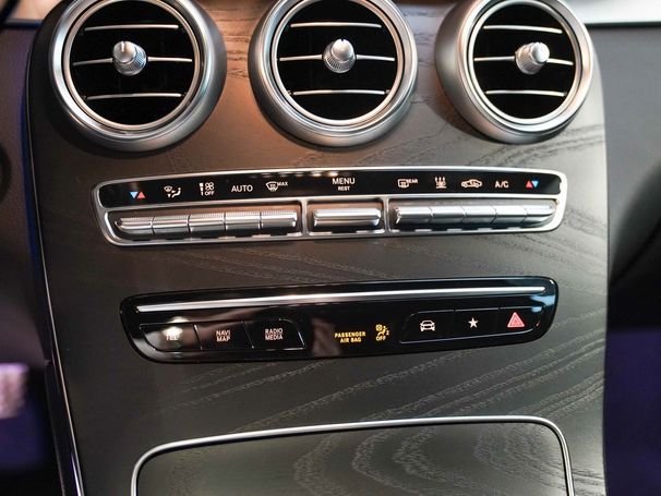 Mercedes-Benz GLC 300 de 225 kW image number 23