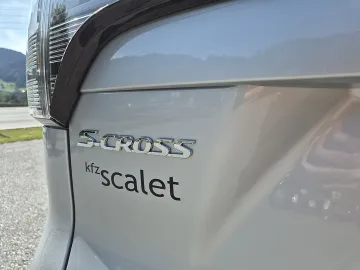 Car image 26
