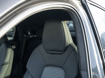 Car image 39