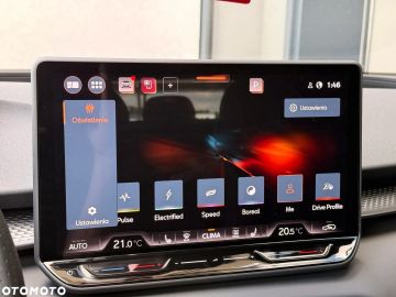 Car image 40