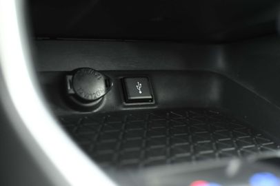 Car image 35