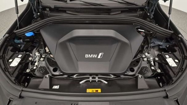 BMW iX1 xDrive30 200 kW image number 6