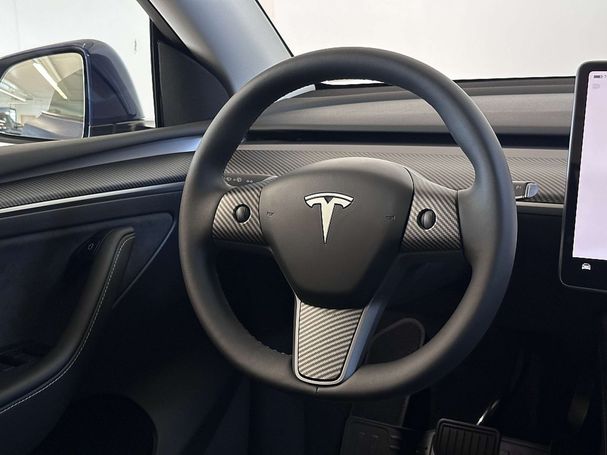 Tesla Model Y 220 kW image number 17