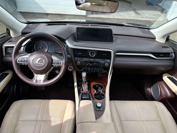 Car image 30