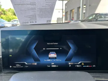 Car image 35