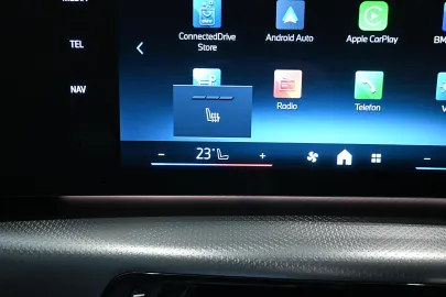 Car image 35