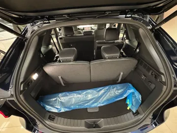 Car image 47