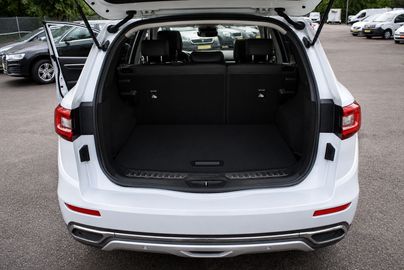 Car image 27