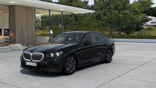 BMW 520i 140 kW image number 1