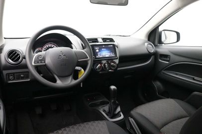 Car image 30