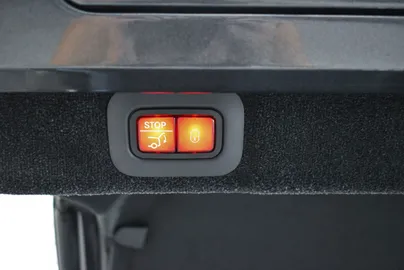 Car image 47