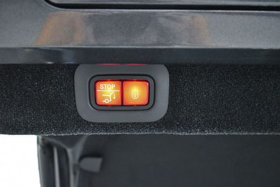 Car image 47