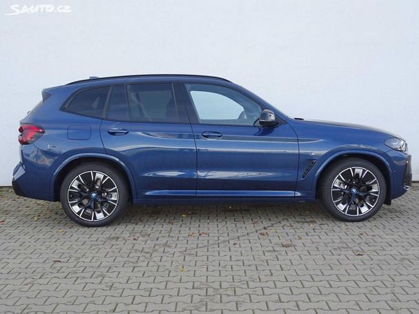 BMW iX3 M Sport 210 kW image number 2