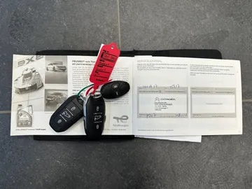 Car image 26