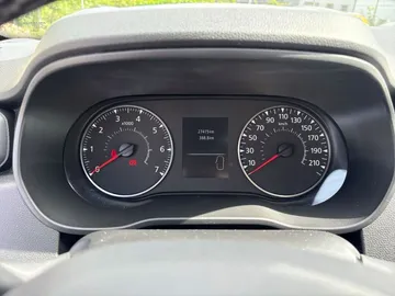 Car image 28