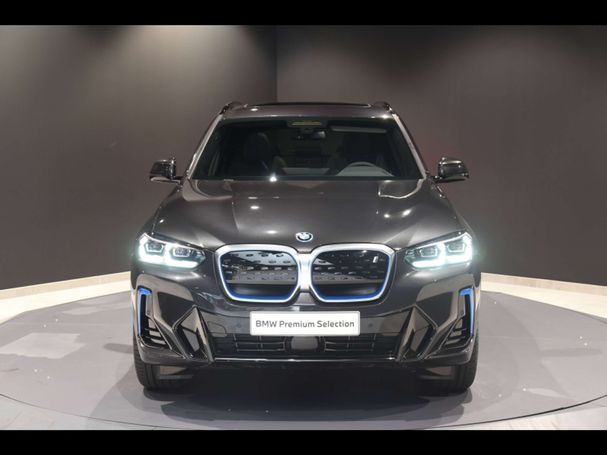 BMW iX3 M Sport Inspiring 213 kW image number 6