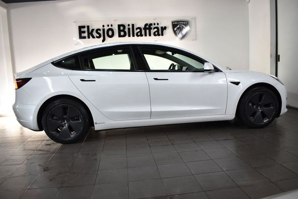 Tesla Model 3 Standard Range Plus 239 kW image number 7