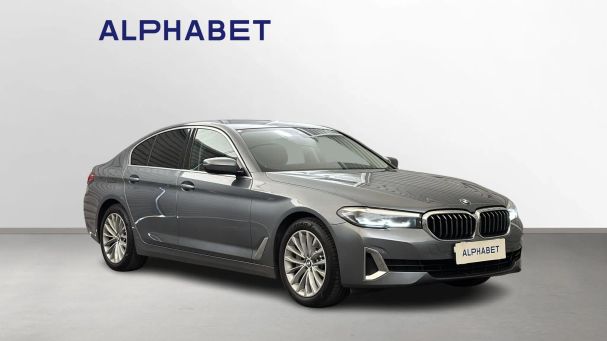 BMW 530i Luxury Line xDrive 185 kW image number 9