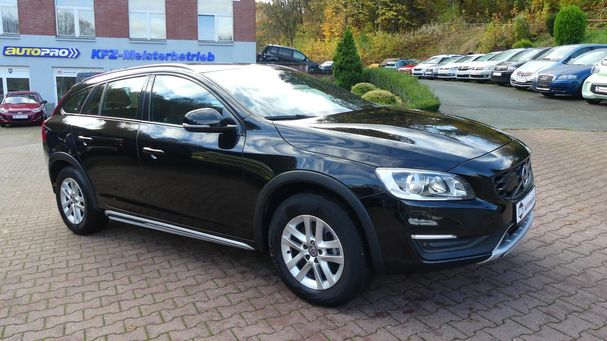 Volvo V60 Cross Country 110 kW image number 3