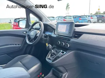 Car image 19