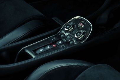 Car image 37