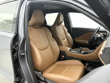 Car image 50