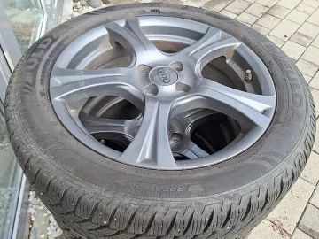 Car image 20