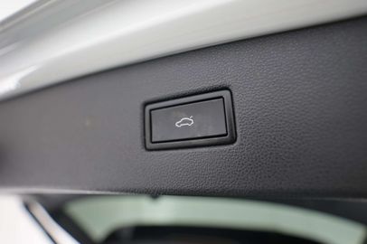 Car image 41