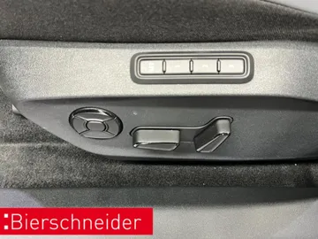 Car image 36
