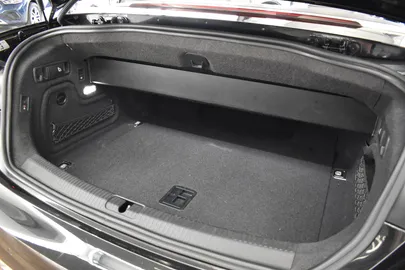Car image 35