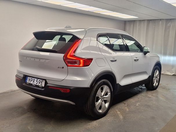 Volvo XC40 B4 R AWD Momentum 147 kW image number 1