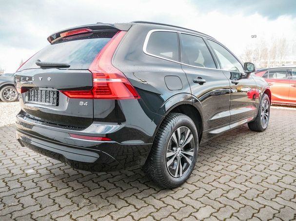 Volvo XC60 B4 Momentum 145 kW image number 2